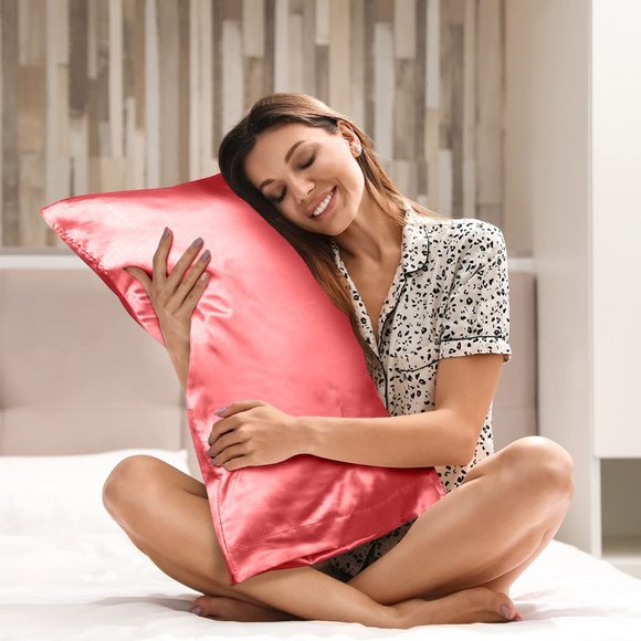 Oussum Silky Satin Pillow Case with Envelope Closure Solid Softer Cover Set of 2 - Picture 1 of 8